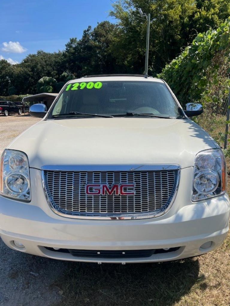 2013 GMC Yukon SLT's photo